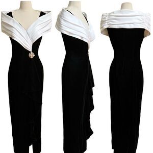 Jaw Dropping VaVaVoom VTG 80s 90s Velvet Off Shoulder Ruffle Side Wiggle Gown